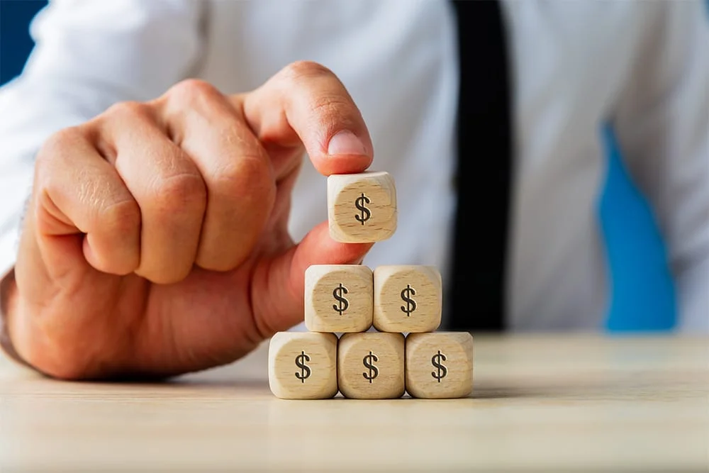What is the Difference Between a Ponzi Scheme and a Pyramid Scheme?